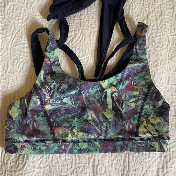 Lululemon crystallized navy top with built in bra - Picture 4 of 4